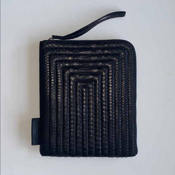 Bags/ iPad case from python design by JZAR - Picture 4 of 9